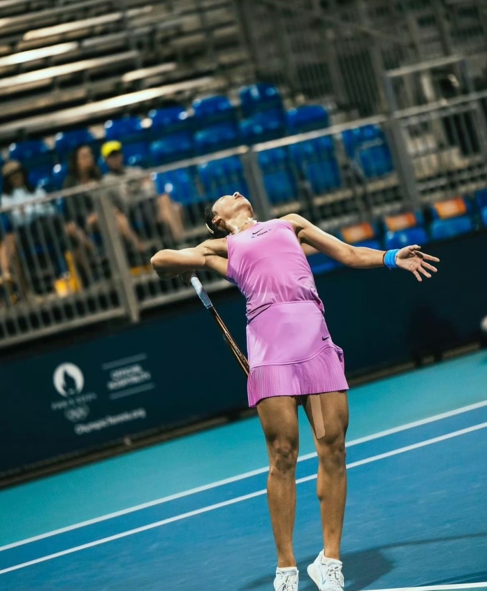 阿扎伦卡意外战胜阿森纳,战术调整引爆全场!上演精彩一战(阿扎伦卡摔倒) 阿扎伦卡意外战胜阿森纳,战术调整引爆全场!上演精彩一战(阿扎伦卡摔倒)