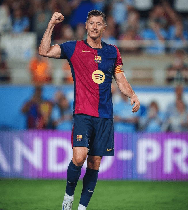 包含莱万多夫斯基迎来十二赛季高光表现,篮网球迷沸腾!的词条 包含莱万多夫斯基迎来十二赛季高光表现,篮网球迷沸腾!的词条