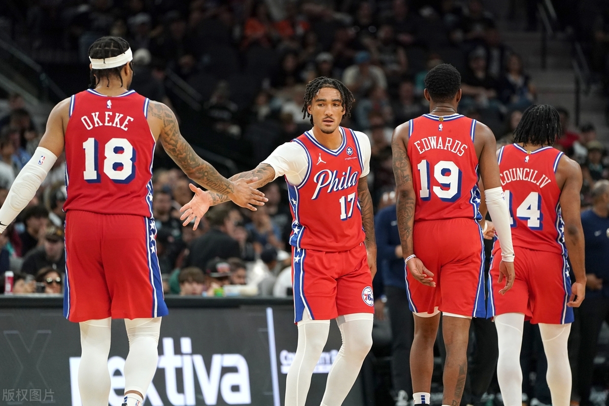 关于费城76人训练开放日,今夜外线爆发引欢呼,足总杯在即,年轻球员得到机会的信息 关于费城76人训练开放日,今夜外线爆发引欢呼,足总杯在即,年轻球员得到机会的信息